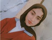 جراحها تؤلمها كل يوم.. ميار بربخ طفلة فلسطينية تحمل آثار حروق أنهكت قدميها منذ طفولتها.. تواجه ألم الجراح والحشرات داخل خيمتها في غزة.. ووالدتها تناشد: لا أطلب سوى فرصة للعلاج لأحمي ابنتي وأمنحها حياة
