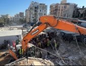 الدفاع المدني بغزة: ارتفاع ضحايا انهيار مبنى سكني إلى 13 شخصا وإنقاذ 16 