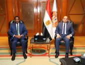 وزير العمل ونظيره السوداني يبحثان تعزيز التعاون في مجالات التدريب ونقل الخبرات