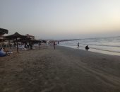 الصيف لسه مكمل في رأس البر.. إقبال مستمر على الشواطئ