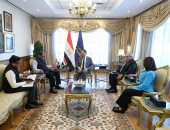 وزير الاتصالات يبحث مع سفير الهند زيادة الاستثمارات فى التعهيد وتوطين الإلكترونيات