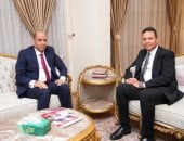 وزير العمل يلتقي رئيس المركزي للإحصاء لتطوير سياسات العمل والتشغيل 