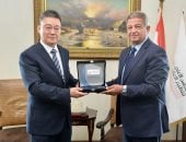 رئيس الأعلى للإعلام ونائب رئيس الهيئة الوطنية الصينية للإذاعة والتلفزيون يبحثان تعزيز التعاون