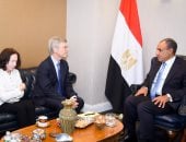 وزير الخارجية يلتقى برئيس شبكة حلول التنمية المستدامة التابعة للأمم المتحدة