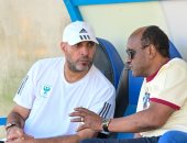 إسماعيل يوسف يبدأ مهام عمله بالمصري ويتابع تدريبات الفريق