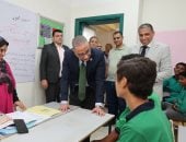 محافظ الجيزة يتفقد انتظام العملية التعليمية بمجمع مدارس بولاق الدكرور
