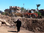 محافظ سوهاج: رفع 250 طن قمامة ومخلفات خلال حملة نظافة مكبرة بقرية إدفا