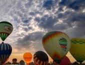 سماء الأقصر تتزين بعودة رحلات البالون الطائر