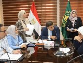 محافظ القليوبية يبحث مطالب وشكاوى أهالى بنها وكفر شكر وطوخ وقها 