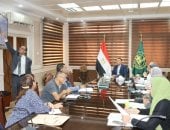 محافظ القليوبية يبحث استغلال 68 فدانا بالقلج لإقامة مشروعات سكنية وخدمية