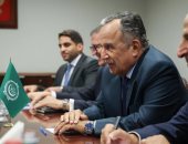 نبيل فهمى يبحث مع لافروف تطورات غزة وتعزيز التعاون العربى الروسى