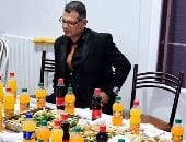 جلس وحيدا يوم زفافه وبعد ساعات شارك الشعب فرحته.. اعرف قصة صلاح الجزائرى