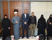 محافظ جنوب سيناء يلتقى 3 مستحقات للعمرة ضمن مبادرة «تحيا مصر» 
