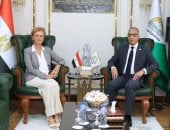 محافظ الجيزة يستقبل سفيرة الاتحاد الأوروبى بالقاهرة لبحث آفاق التعاون المشترك
