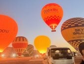 شاهد بهجة السائحين بتحليق 38 رحلة بالون تقل 1080 سائح غرب الأقصر.. فيديو وصور