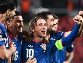 مودريتش يقود كرواتيا لفوز مثير على التشيك في دوري الأمم الأوروبية