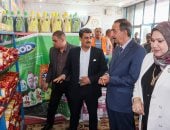 محافظ سوهاج يفتتح معرض منتجات زيوت ومنظفات بأسعار تنافسية.. صور