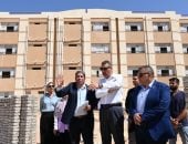 محافظ جنوب سيناء يتفقد المدرسة الدولية بشرم الشيخ ويوجّه بسرعة إنهاء الطرق المحيطة