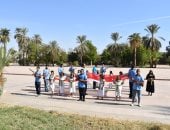 يوم السياحة العالمي بساحة معابد الكرنك.. عروض كرنفالية للأطفال ورقصات فرعونية وأعلام مصر تبهج الأجانب.. والمحافظ يشهد تجربة الواقع الافتراضي VR لعصر بناة الأهرامات وحضارة الفراعنة القدماء