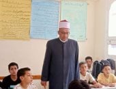 رئيس منطقة كفر الشيخ الأزهرية يتابع انتظام الدراسة ويحدد موعد اختبارات المتخلفين عن التحويل للنموذجية