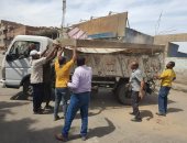 حملة مكبرة لرفع الإشغالات والتعديات من شوارع جهينة بسوهاج