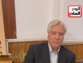 عبد الناصر محمد يساند مدحت عبد الهادي فى عزاء والدته.. فيديو