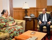 وزير الخارجية يبحث مع المبعوثة الأممية إلى ليبيا مستجدات العملية السياسية
