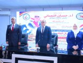 رئيس جامعة سوهاج يشهد استقبال 630 طالبا جديدا بكلية الطب البيطرى