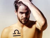 إزاي تفهمي رجل الميزان فى الحب؟.. 3 مفاتيح تجذبه وأخطاء تجعله ينسحب