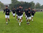 منتخب الناشئين يتدرب تحت الأمطار استعدادًا لمواجهة كندا في كأس الصداقة