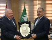 نقيب المعلمين ومحافظ الشرقية يفتتحان مستشفى المعلمين الجديدة 