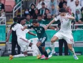 السعودية ضد قطر.. شوط سلبي في نصف نهائي خليجي 27