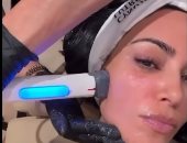 أحدث صيحات التجميل.. تعرفى على تقنية شد وجه جديدة تحظى بإشادة كيم كارداشيان