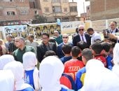 محافظ الغربية يلتقي شباب ميت يزيد..ويؤكد: الوعي والمعرفة طريق المشاركة وصناعة المستقبل