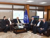 جامعة قناة السويس تبحث مع اتحاد الرماية إطلاق برنامج متخصص وإنشاء ميدان متكامل بكلية علوم الرياضة