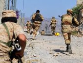 العالم هذا المساء.. القوات اليمنية تتجه نحو العاصمة صنعاء لتحريرها من المليشيات الحوثية بعد تحرير المخا وباب المندب.. تحطم طائرة عسكرية في نيجيريا على متنها 32 شخصا.. حريق في حاملة الطائرات الفرنسية شارل ديجول