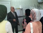 جولة مفاجئة لمدير صحة الجيزة على منشآت الوراق.. وإجراءات قانونية بشأن مخالفات