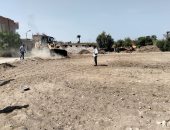 إزالة تعد على نصف فدان من أملاك الدولة بالكوامل قبلى فى المنشأة بسوهاج