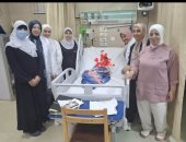 إنقاذ طفل عمره 10 أشهر بعد ابتلاع قطعة لحم وانسداد مجرى التنفس في دمياط