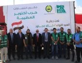 محافظ شمال سيناء يتفقد قافلة لتوزيع 36 طن مواد غذائية احتفالا بنصر أكتوبر