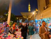 توافد المصريين فى الليلة الختامية لذكرى استقرار رأس الحسين.. صور