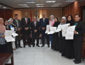 مدير تعليم سوهاج يكرم المعلمين المتميزين على مستوى المحافظة