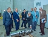 وزير الدولة للإنتاج الحربي يتفقد إنتاج المدافع والأسلحة بمصنع 100 الحربي