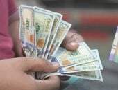 بفارق قروش.. بنوك الاستثمار والقطاع الخاص تسجل السعر الأعلى لبيع الدولار