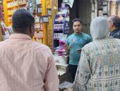 حملة مكبرة لفحص تراخيص المحال والإعلانات برياض وفريال بحي شرق فى أسيوط