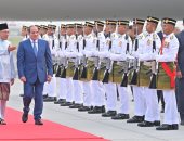 الرئيس السيسى يصل كوالالمبور ثانى محطات جولته الآسيوية.. ملك ماليزيا يقيم مأدبة غداء للرئيس السيسى غدًا.. مباحثات مع رئيس الوزراء الماليزى أنور إبراهيم ومؤتمر صحفى عقب توقيع مذكرات تفاهم (صور)