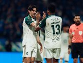الأهلي يدمر شباك الفتح برباعية في الدوري السعودي
