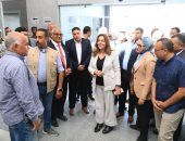 وزيرة التنمية المحلية ومحافظ الوادي الجديد تتفقدان وحدة طب الأسرة بقرية النهضة