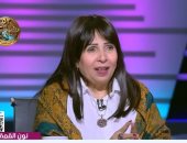 شاعرة غنائية تكشف تفاصيل رحلتها الفنية والإنسانية مع الكينج محمد منير