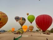 سماء الأقصر تتزين برحلات البالون الطائر